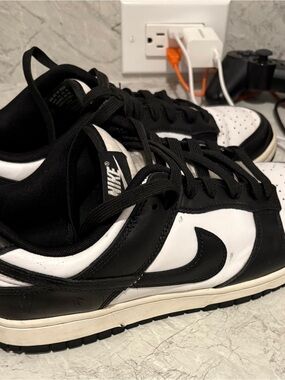 Nike Men’s Dunks Black and White Low-Top Sneakers — Classic Two-Tone Design